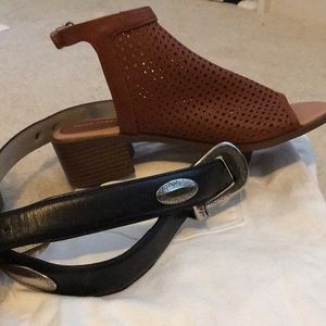 Nine West brown wedges